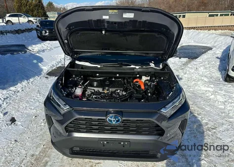 2024 Toyota Rav4 Xle z USA, uszkodzony, nr VIN 4T3RWRFV8RU149682